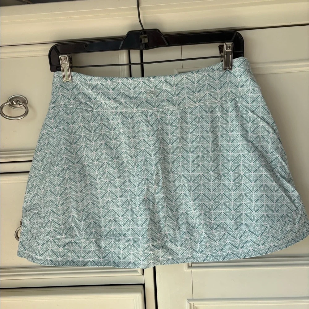 Southern Tide Gwen Pleated Performance Skirt - Picture 2 of 5